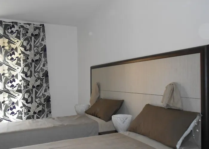 Nicola's Village Dclub 3*